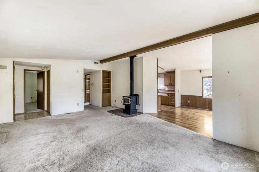 Property photo for 17125 Woodcrest Drive Ne, Bothell photo 4