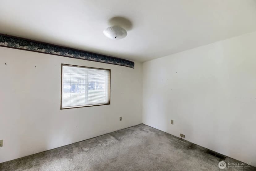 Property photo for 17125 Woodcrest Drive Ne, Bothell photo 13