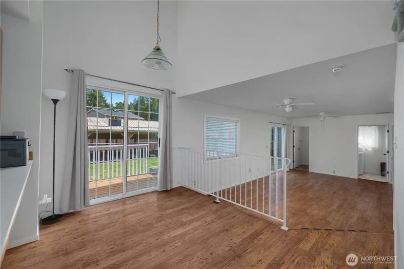 Property photo for 20711 1st Avenue E, Spanaway photo 12