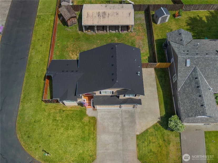 Property photo for 20711 1st Avenue E, Spanaway photo 35