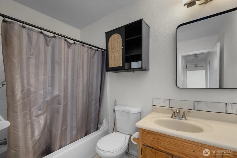 Property photo for 20711 1st Avenue E, Spanaway photo 28