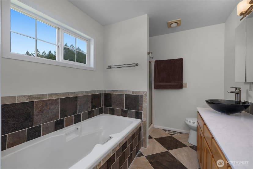 Property photo for 20711 1st Avenue E, Spanaway photo 25