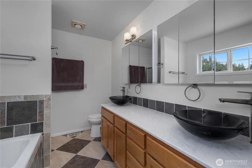 Property photo for 20711 1st Avenue E, Spanaway photo 26