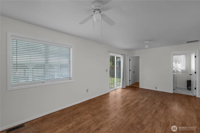 Property photo for 20711 1st Avenue E, Spanaway photo 10