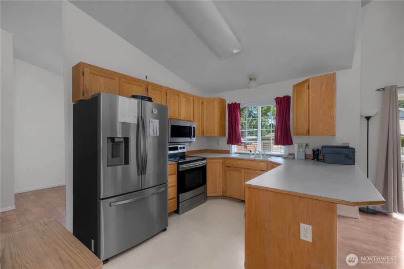 Property photo for 20711 1st Avenue E, Spanaway photo 9