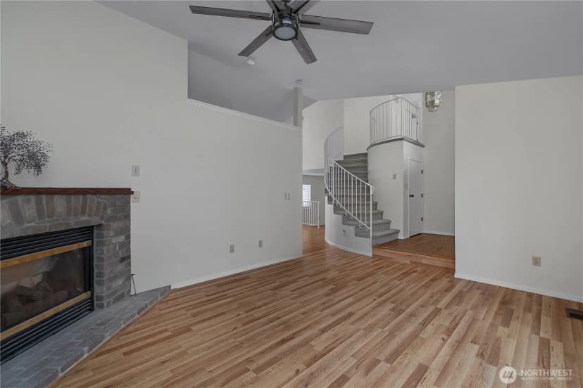 Property photo for 20711 1st Avenue E, Spanaway photo 7