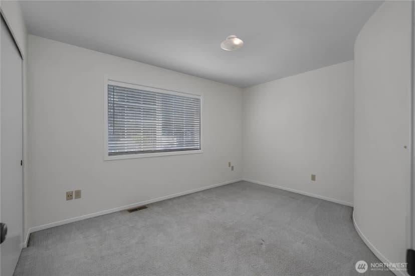 Property photo for 20711 1st Avenue E, Spanaway photo 27