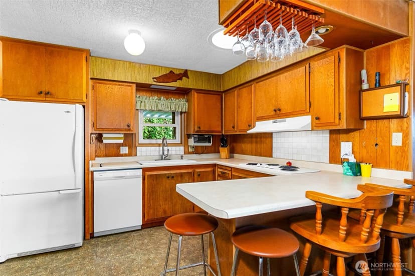 Property photo for 4736 Cooper Point Road Nw, Olympia photo 19
