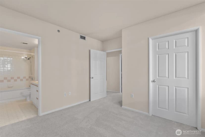 Property photo for 2600 2nd Avenue #503, Seattle photo 14