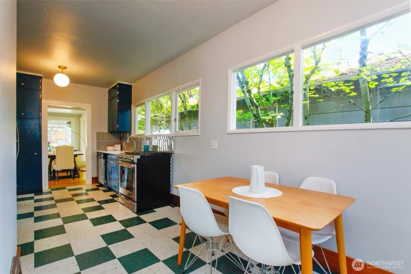Property photo for 6525 23rd Avenue Ne, Seattle photo 13