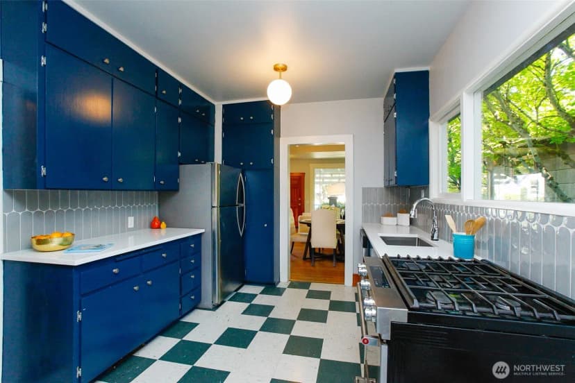 Property photo for 6525 23rd Avenue Ne, Seattle photo 12