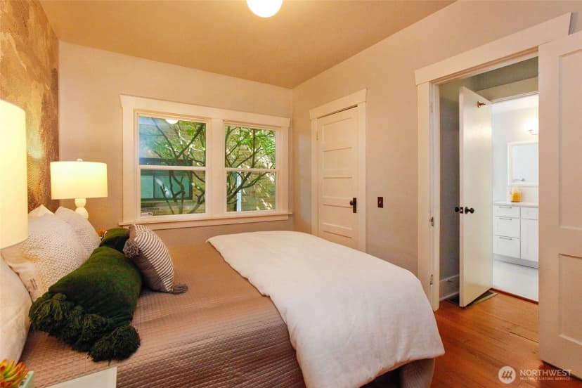 Property photo for 6525 23rd Avenue Ne, Seattle photo 16