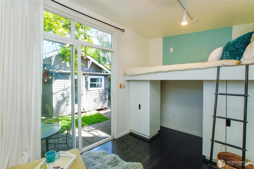 Property photo for 6525 23rd Avenue Ne, Seattle photo 26
