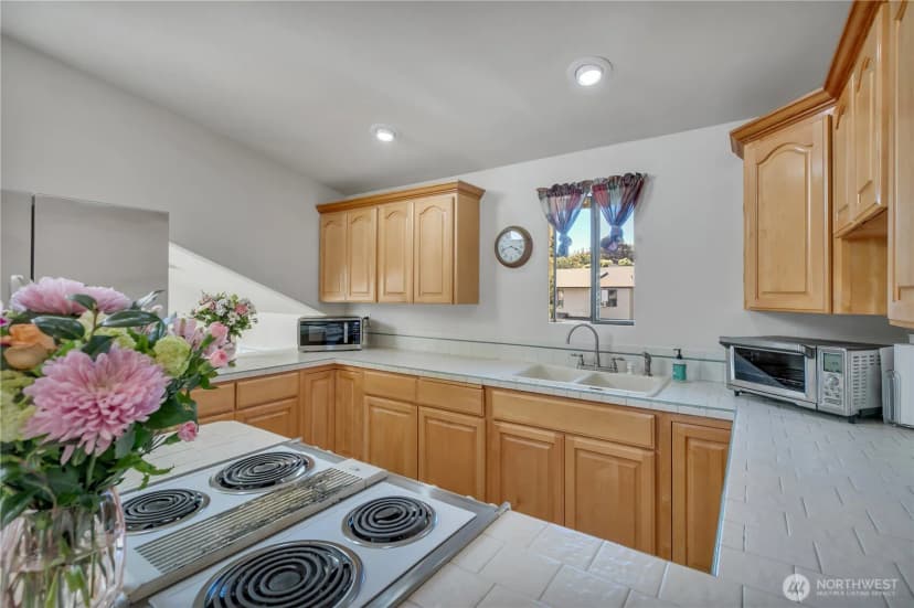 Property photo for 1808 Maple Lane #79, Kent photo 8