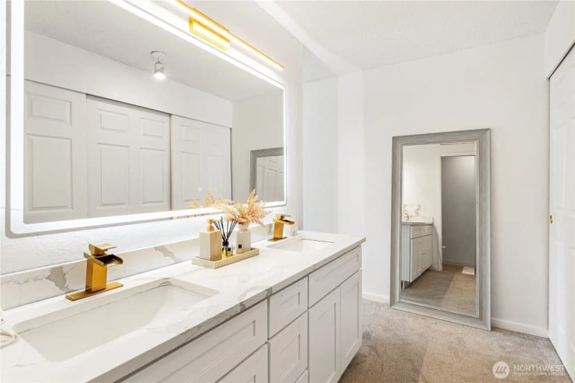 Property photo for 4421 147th Place Ne #b6, Bellevue photo 7