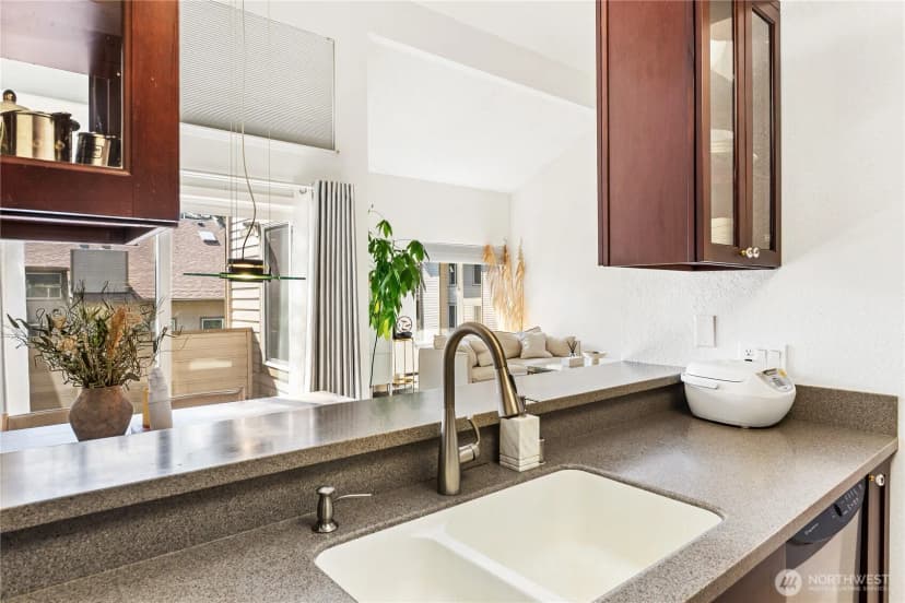 Property photo for 4421 147th Place Ne #b6, Bellevue photo 13