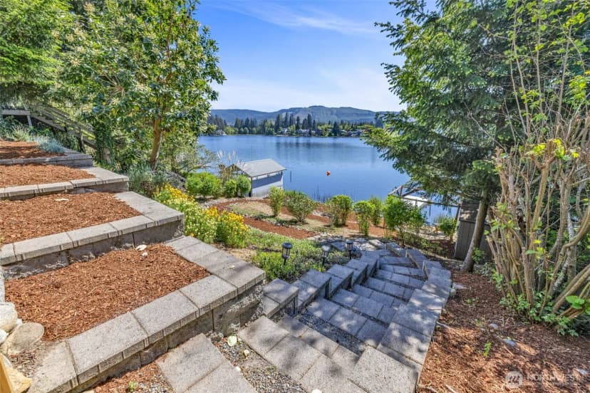 Property photo for 17127 Lakepoint Drive Se, Yelm photo 9