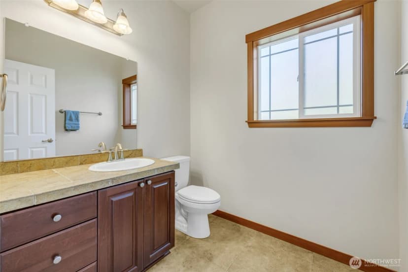 Property photo for 17127 Lakepoint Drive Se, Yelm photo 18