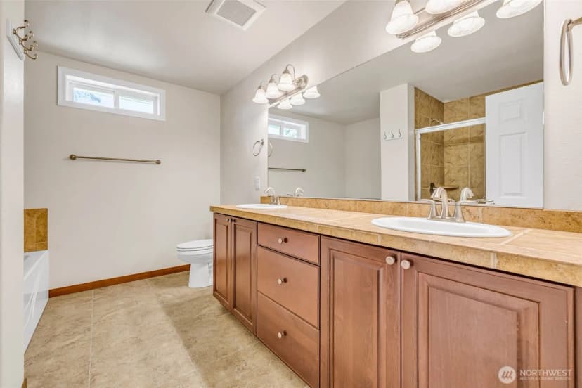 Property photo for 17127 Lakepoint Drive Se, Yelm photo 27
