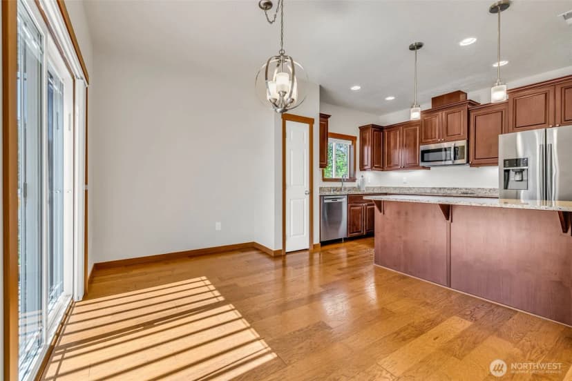Property photo for 17127 Lakepoint Drive Se, Yelm photo 12
