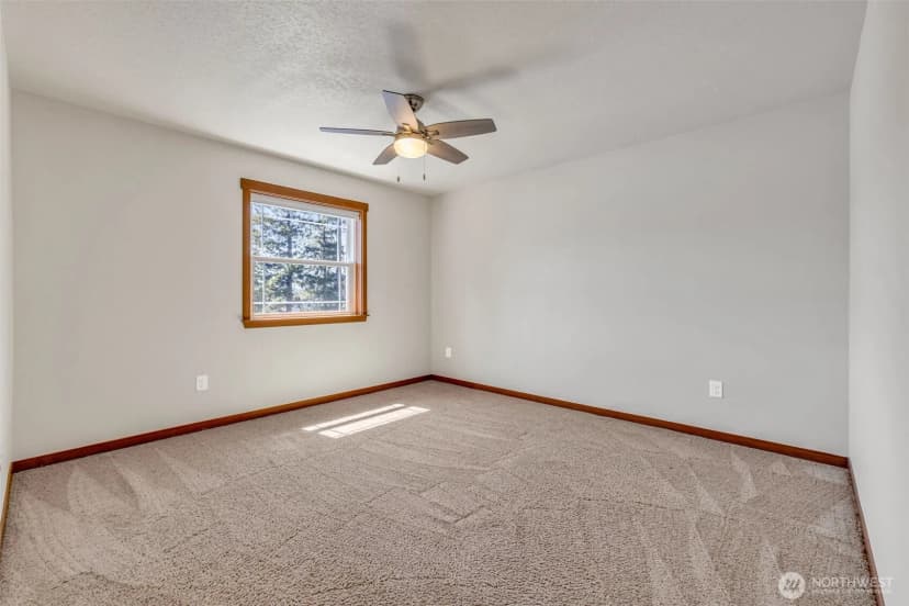 Property photo for 17127 Lakepoint Drive Se, Yelm photo 23