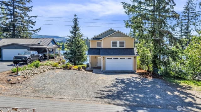 Property photo for 17127 Lakepoint Drive Se, Yelm