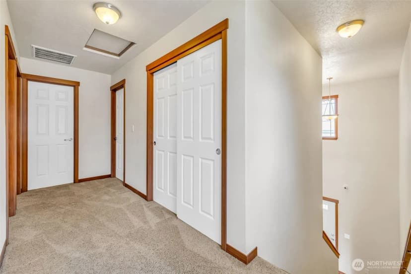 Property photo for 17127 Lakepoint Drive Se, Yelm photo 19