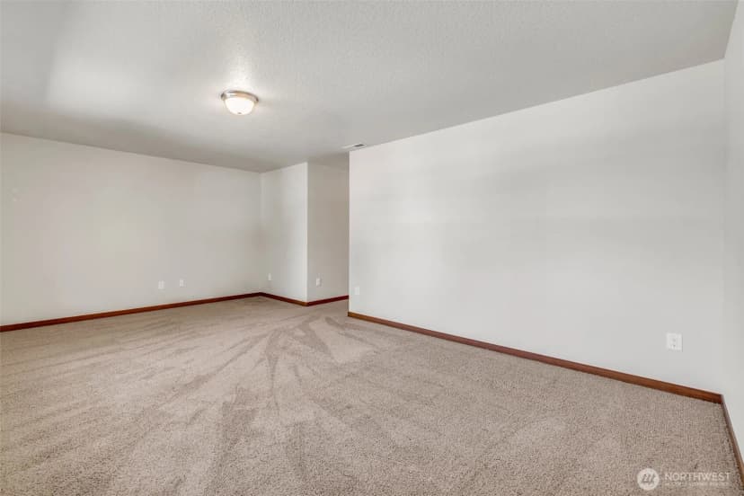 Property photo for 17127 Lakepoint Drive Se, Yelm photo 31