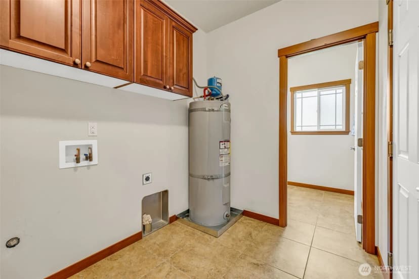 Property photo for 17127 Lakepoint Drive Se, Yelm photo 17