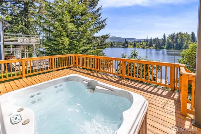 Property photo for 17127 Lakepoint Drive Se, Yelm photo 5
