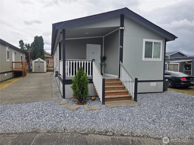 Property photo for 10302 Lakeview Avenue Sw #25, Lakewood