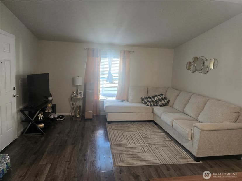 Property photo for 10302 Lakeview Avenue Sw #25, Lakewood photo 4