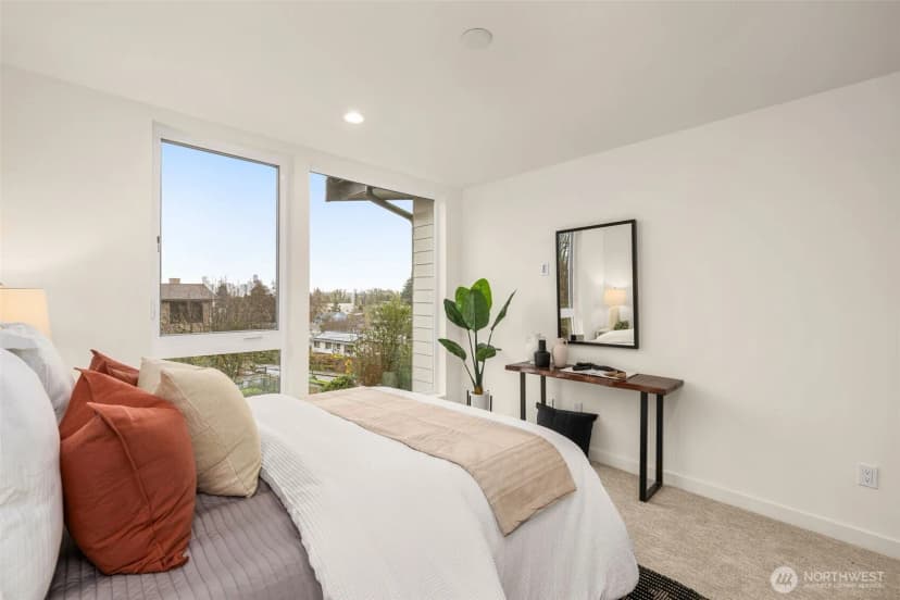 Property photo for 4409 B 21st Avenue Sw, Seattle photo 11