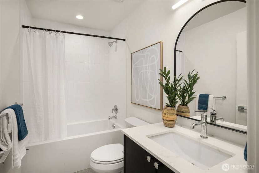 Property photo for 4409 B 21st Avenue Sw, Seattle photo 17