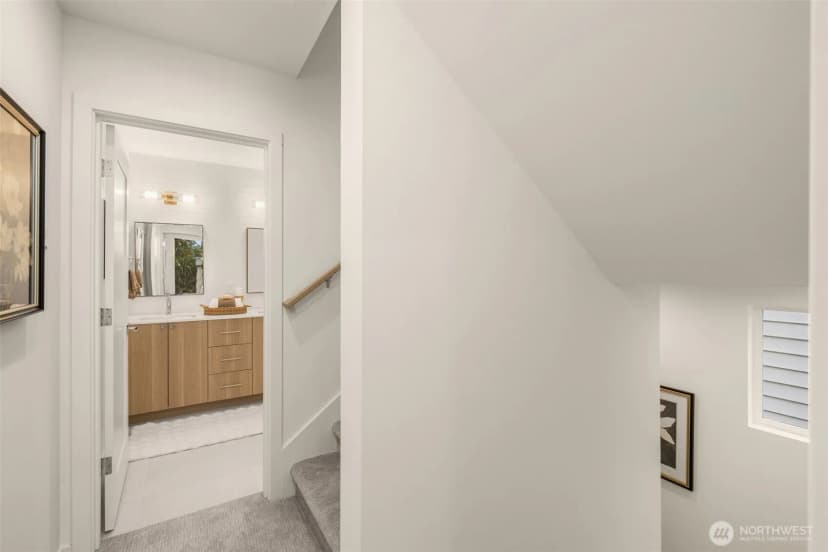 Property photo for 4409 B 21st Avenue Sw, Seattle photo 15