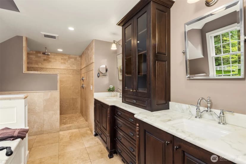 Property photo for 13432 Ne 25th Street, Bellevue photo 19