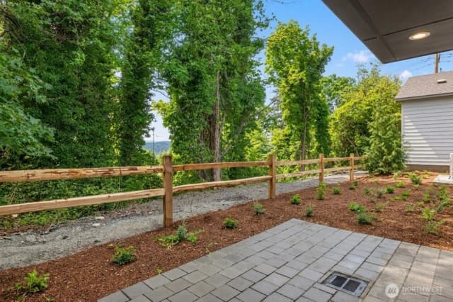 Property photo for 4411 21st Avenue Sw, Seattle photo 3