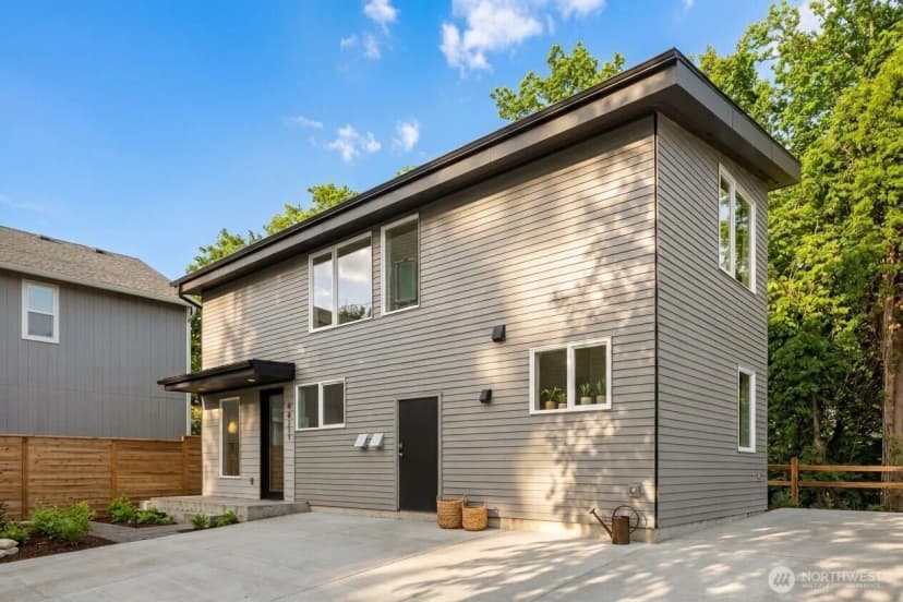 Property photo for 4411 21st Avenue Sw, Seattle