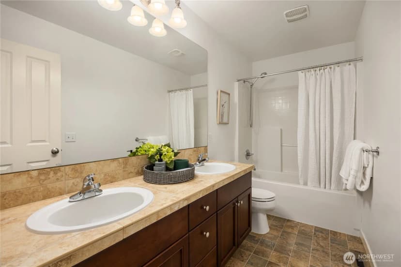 Property photo for 16648 Ne 120th Street, Redmond photo 29
