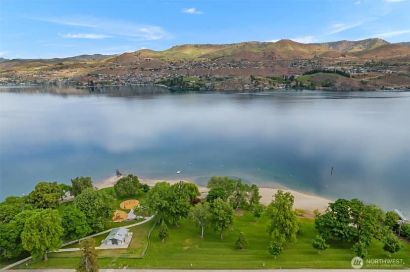 Property photo for 113 E Center Street #a3, Chelan