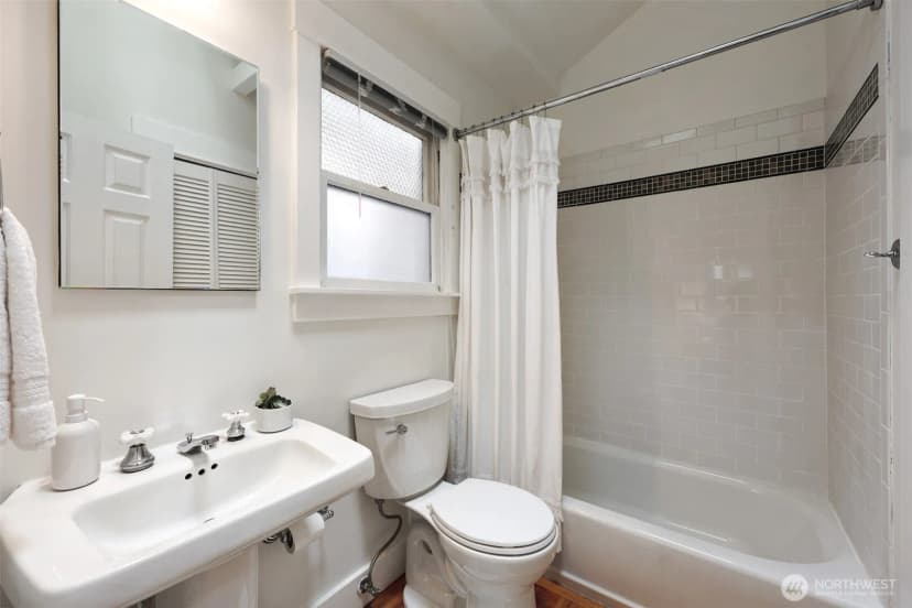 Property photo for 1601 22nd Avenue #2118, Seattle photo 17