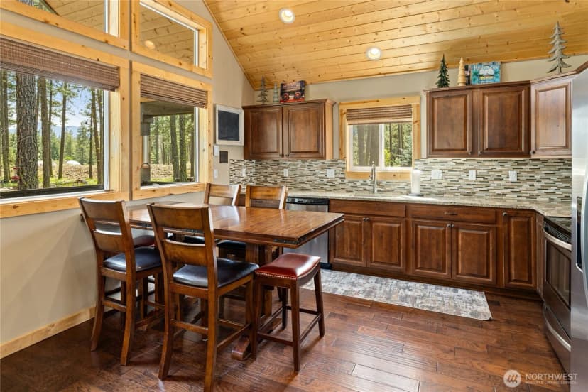 Property photo for 910 Bakers Road, Ronald photo 23