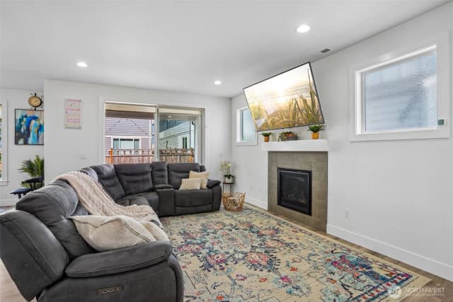Property photo for 22862 Birch Avenue Se, Black Diamond photo 4