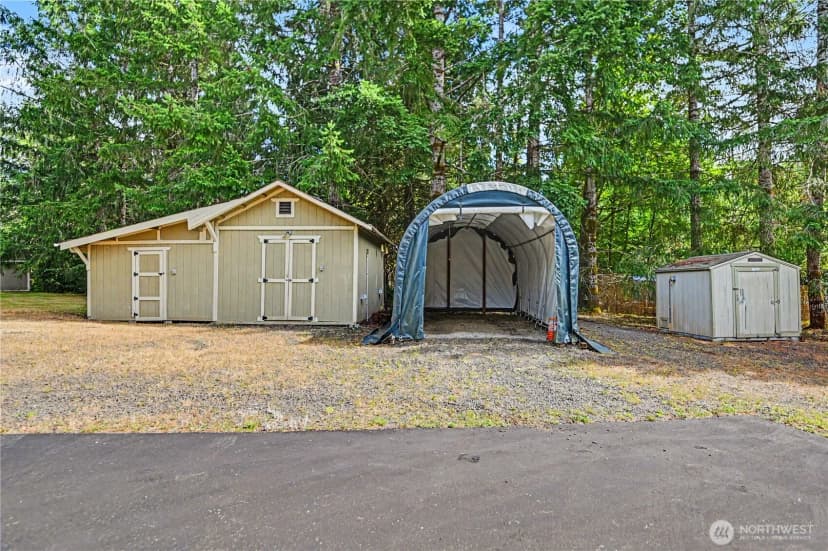 Property photo for 150 E Shadow Lane, Shelton photo 30