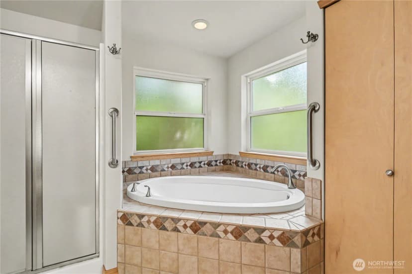Property photo for 150 E Shadow Lane, Shelton photo 12