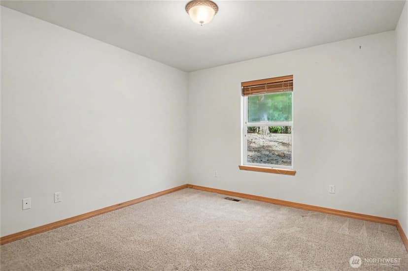 Property photo for 150 E Shadow Lane, Shelton photo 16