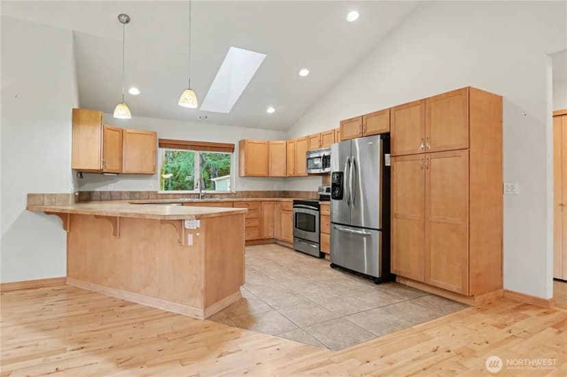 Property photo for 150 E Shadow Lane, Shelton photo 8