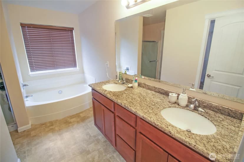 Property photo for 9815 198th Street E, Graham photo 16