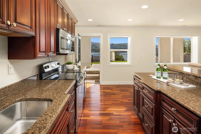 Property photo for 3921 202nd Place Se, Sammamish photo 25