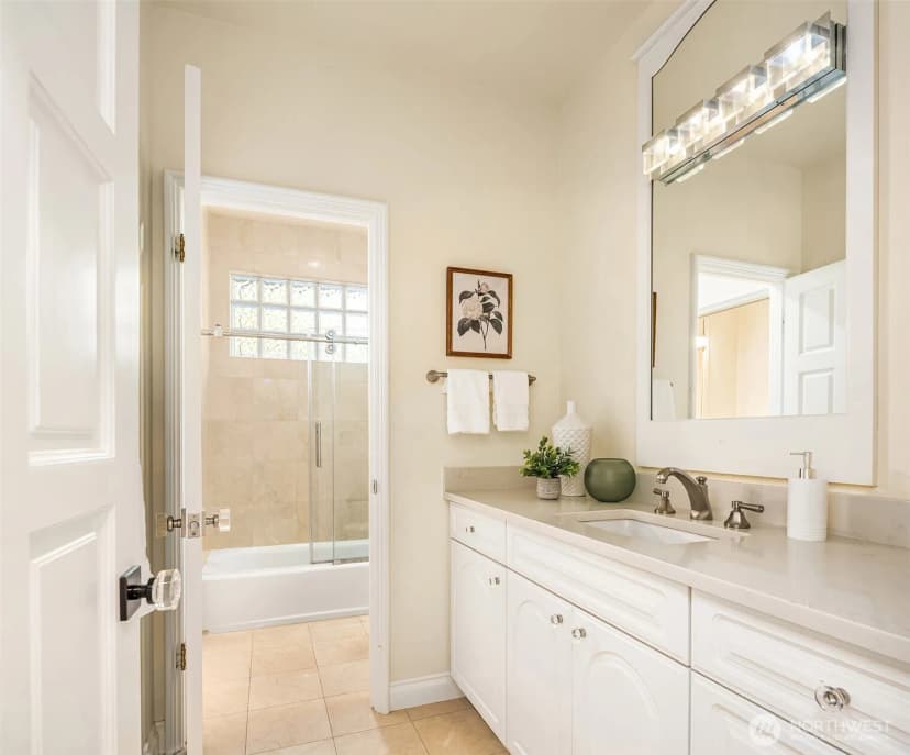 Property photo for 3921 202nd Place Se, Sammamish photo 21